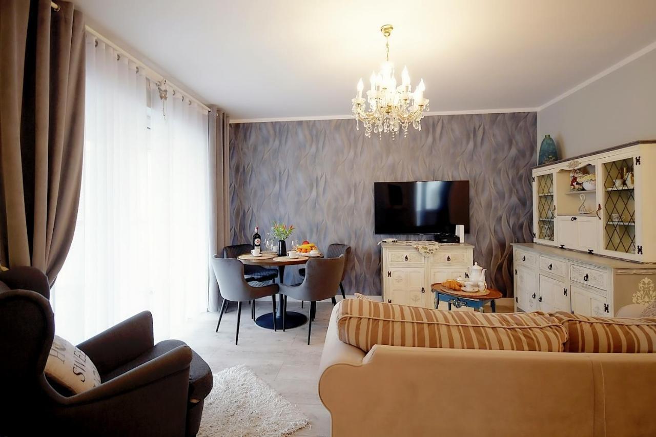 Miodowy Dom Exspanse Apartament 2 Lub 3 Pokoje Z Tarasem I Parkingiem Kołobrzeg Extérieur photo