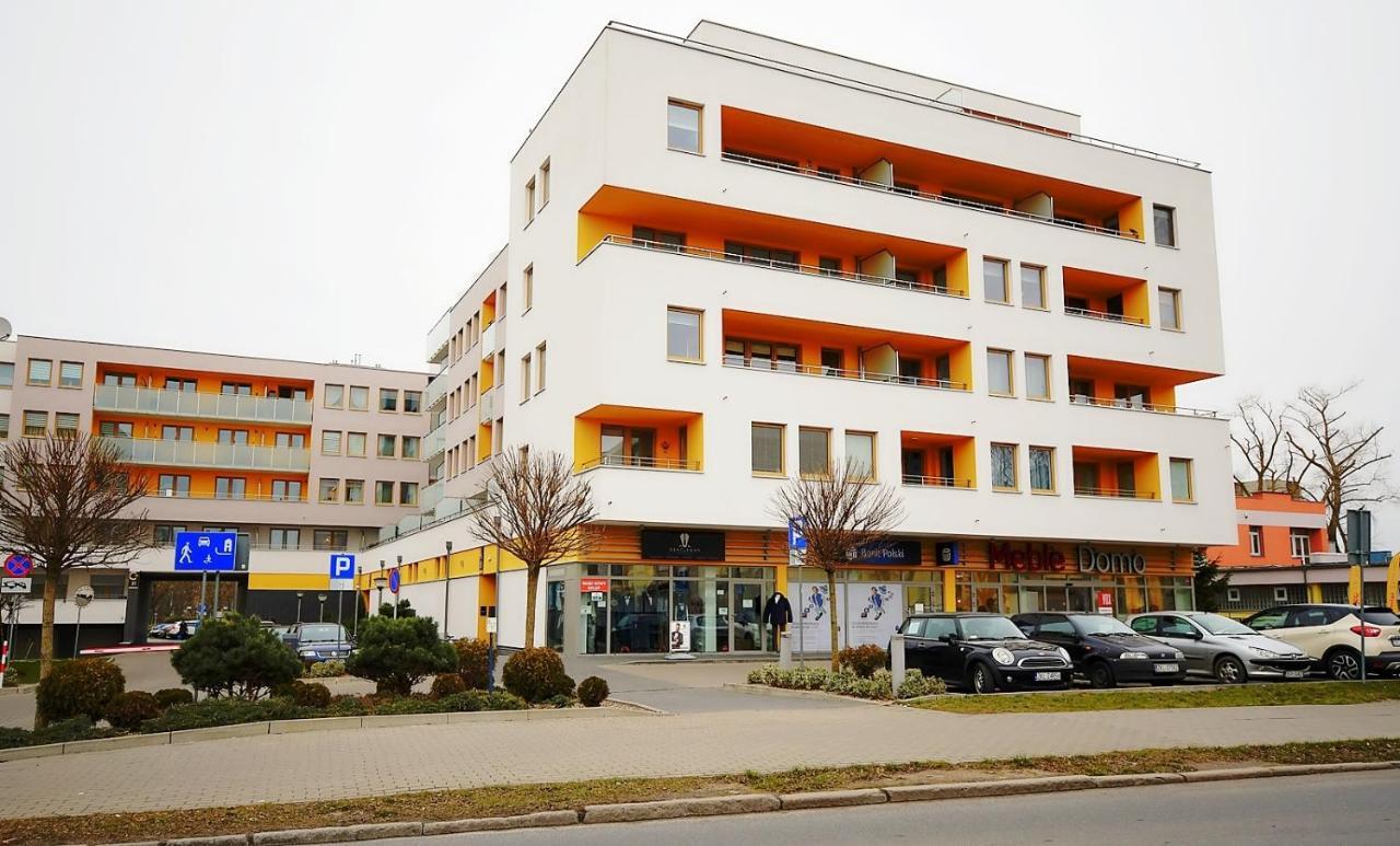 Miodowy Dom Exspanse Apartament 2 Lub 3 Pokoje Z Tarasem I Parkingiem Kołobrzeg Extérieur photo