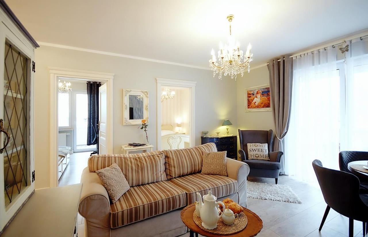 Miodowy Dom Exspanse Apartament 2 Lub 3 Pokoje Z Tarasem I Parkingiem Kołobrzeg Extérieur photo