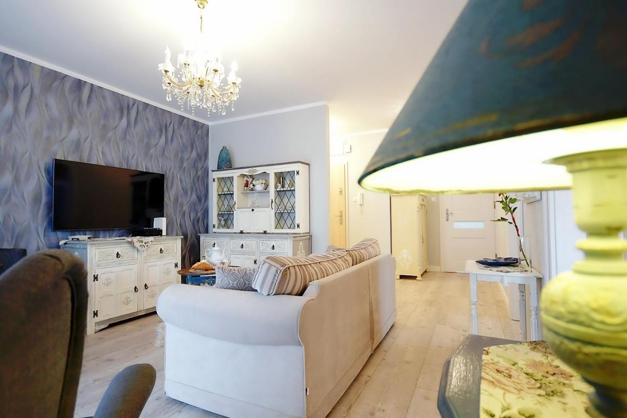 Miodowy Dom Exspanse Apartament 2 Lub 3 Pokoje Z Tarasem I Parkingiem Kołobrzeg Extérieur photo
