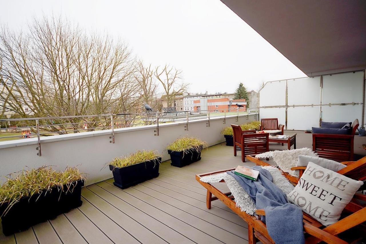 Miodowy Dom Exspanse Apartament 2 Lub 3 Pokoje Z Tarasem I Parkingiem Kołobrzeg Extérieur photo