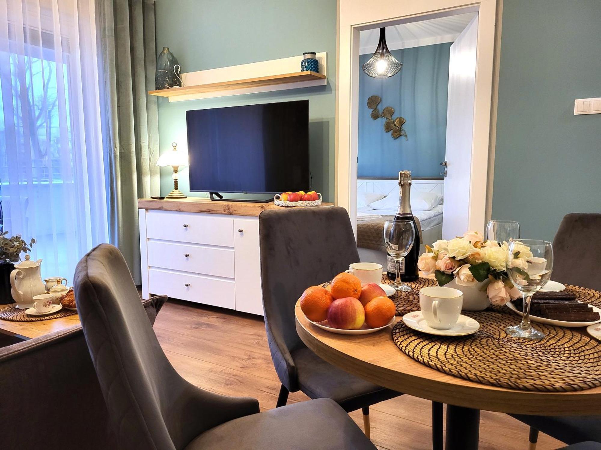 Miodowy Dom Exspanse Apartament 2 Lub 3 Pokoje Z Tarasem I Parkingiem Kołobrzeg Extérieur photo