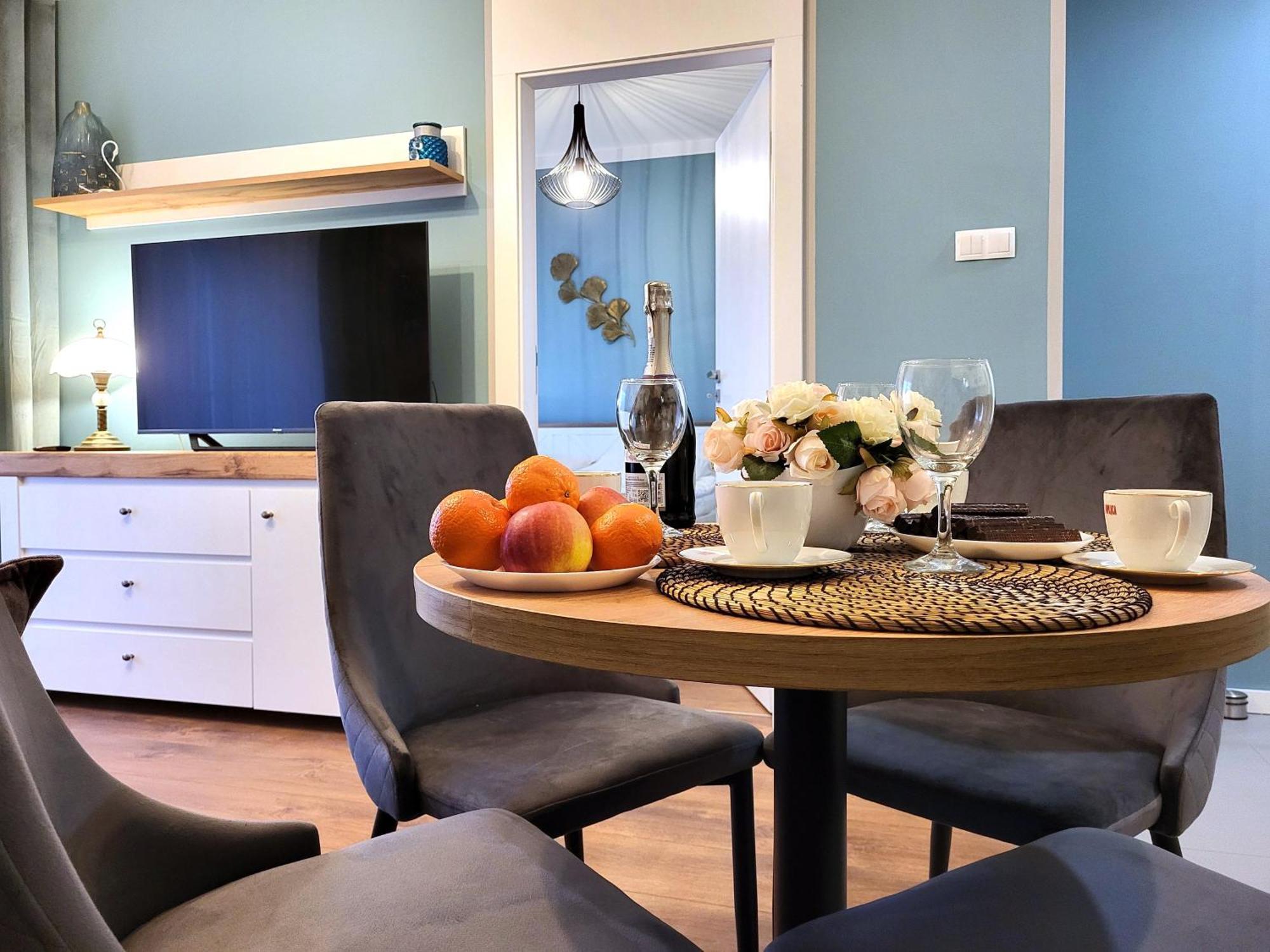 Miodowy Dom Exspanse Apartament 2 Lub 3 Pokoje Z Tarasem I Parkingiem Kołobrzeg Extérieur photo