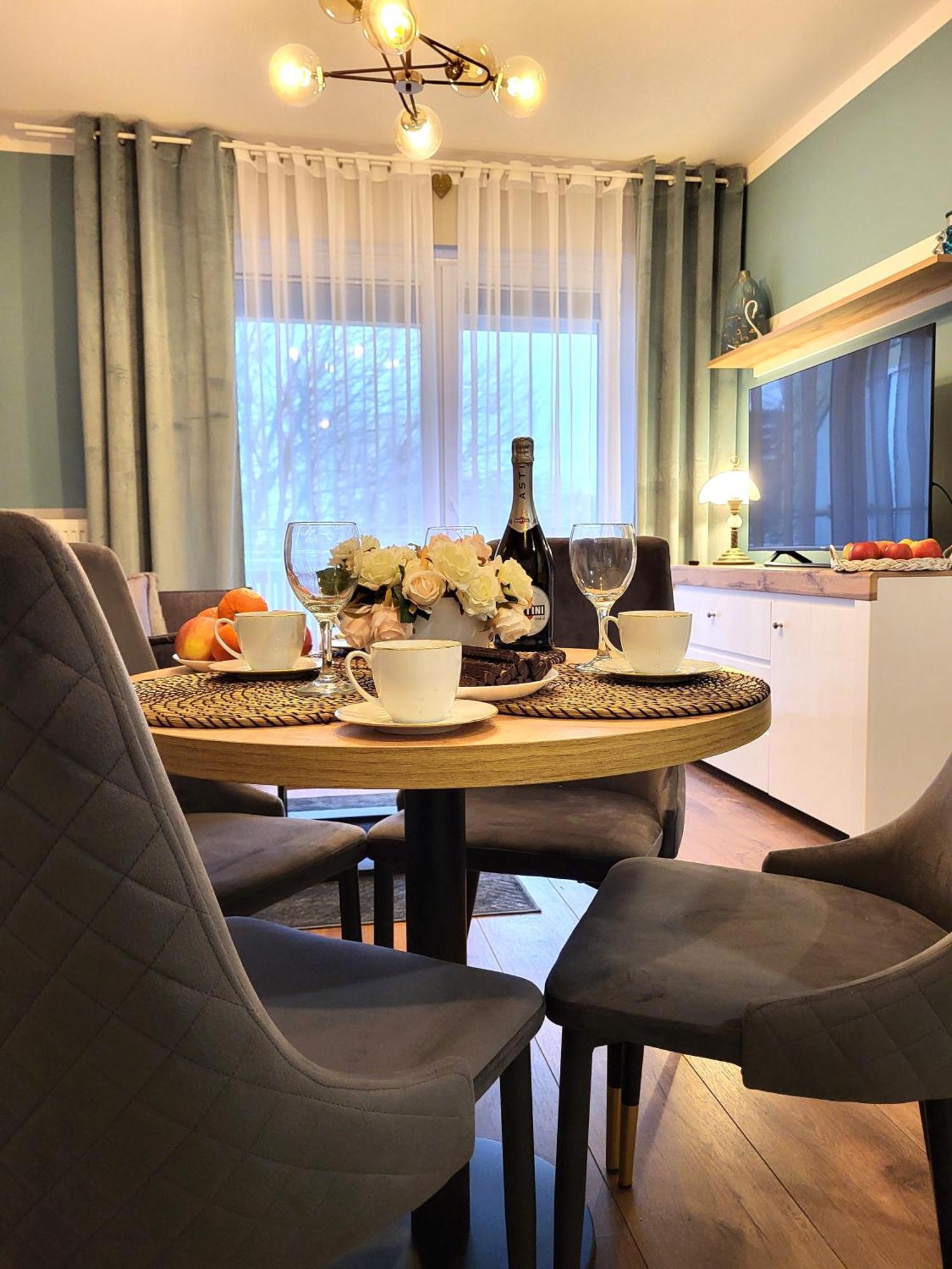 Miodowy Dom Exspanse Apartament 2 Lub 3 Pokoje Z Tarasem I Parkingiem Kołobrzeg Extérieur photo