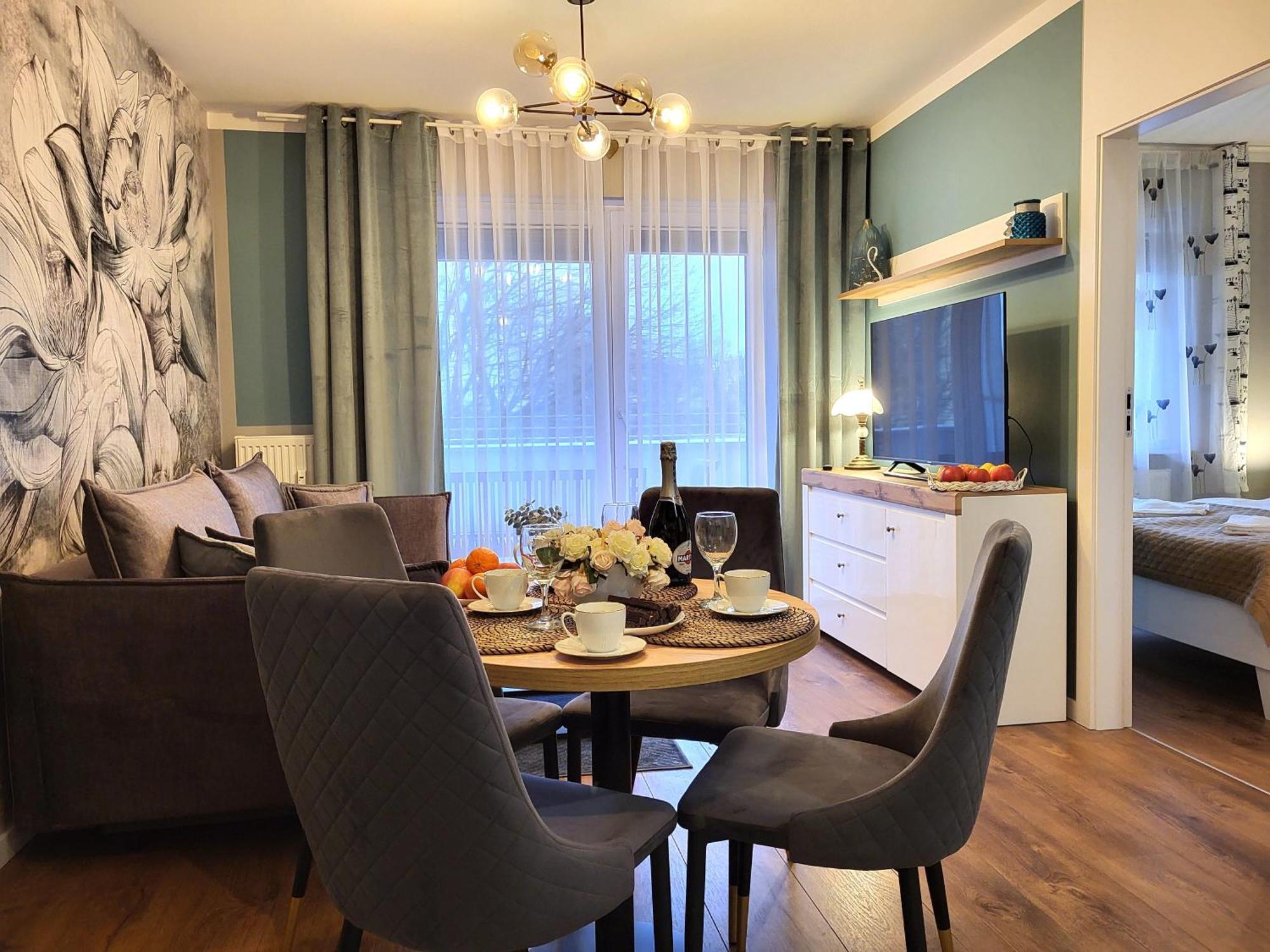 Miodowy Dom Exspanse Apartament 2 Lub 3 Pokoje Z Tarasem I Parkingiem Kołobrzeg Extérieur photo