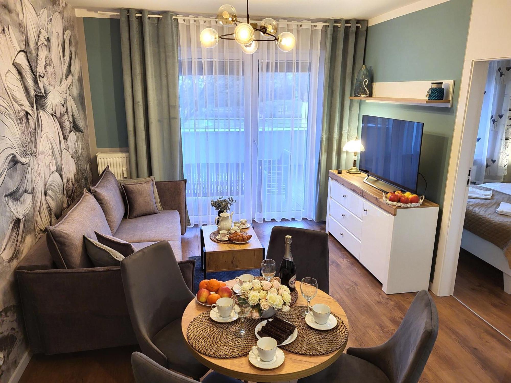 Miodowy Dom Exspanse Apartament 2 Lub 3 Pokoje Z Tarasem I Parkingiem Kołobrzeg Extérieur photo